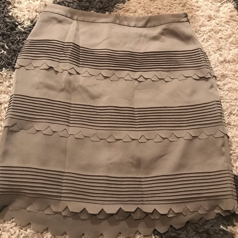 BRAND NEW BANANA REPUBLIC SKIRT